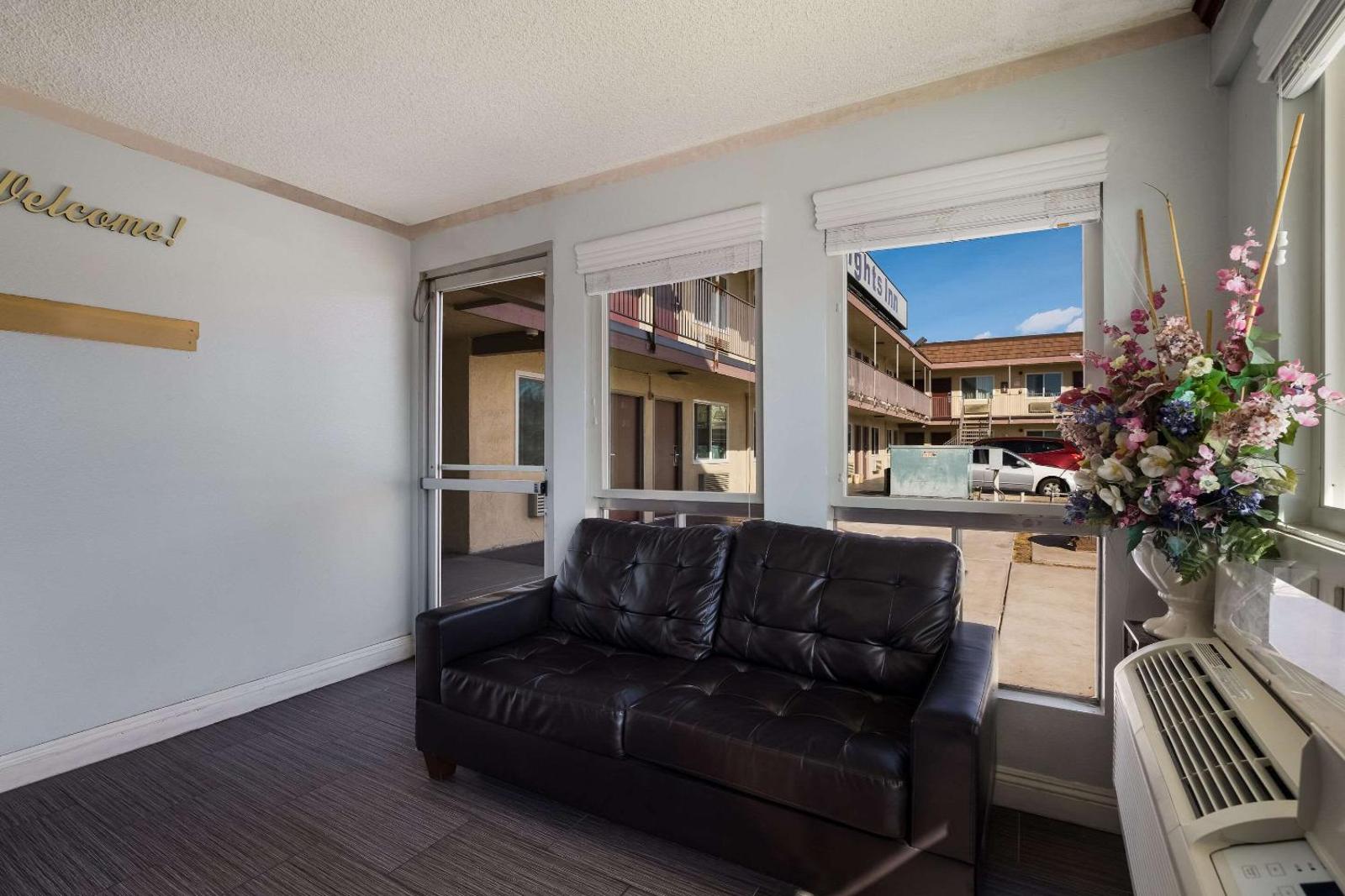 Knights Inn San Bernardino Main image 2